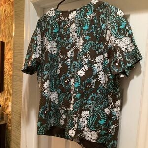 Kim Rogers Flower Print Button Down Top
Size: 1X